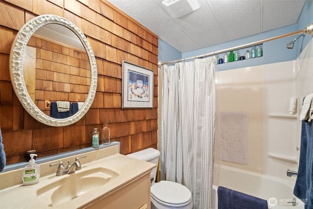 727 E Stretch Island Road S, Grapeview, WA 98546