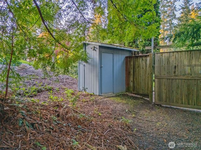 727 E Stretch Island Road S, Grapeview, WA 98546