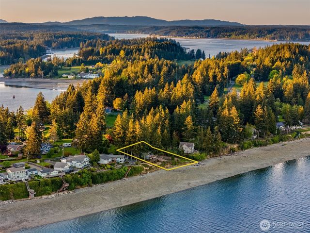727 E Stretch Island Road S, Grapeview, WA 98546