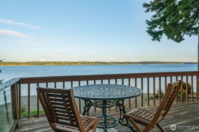 727 E Stretch Island Road S, Grapeview, WA 98546