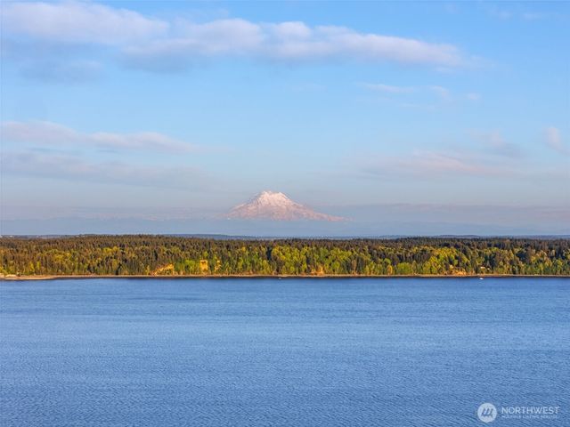 727 E Stretch Island Road S, Grapeview, WA 98546