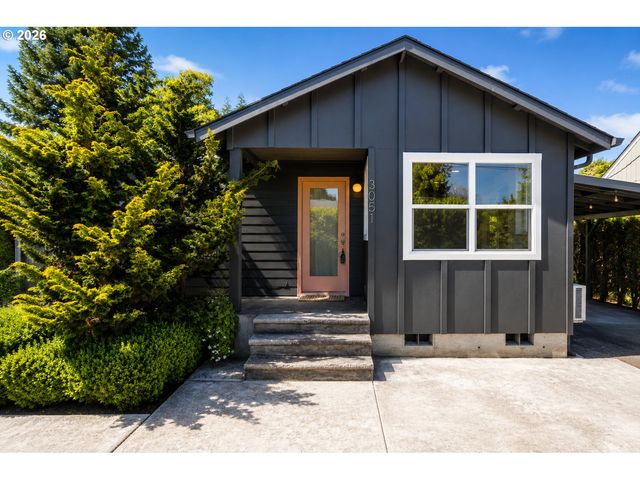 3051 OAK St, Longview, WA 98632