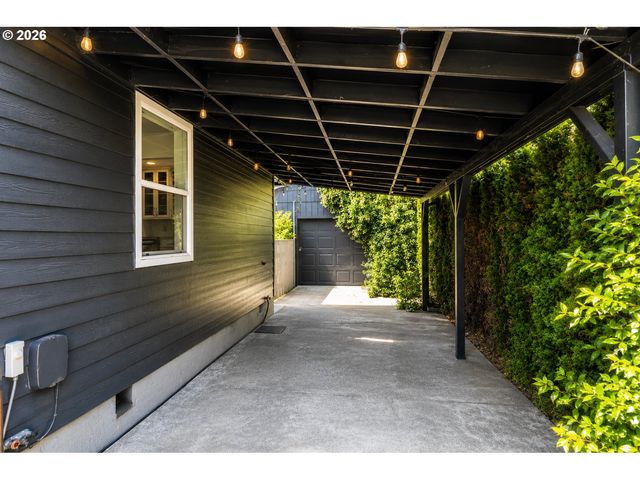 3051 OAK St, Longview, WA 98632
