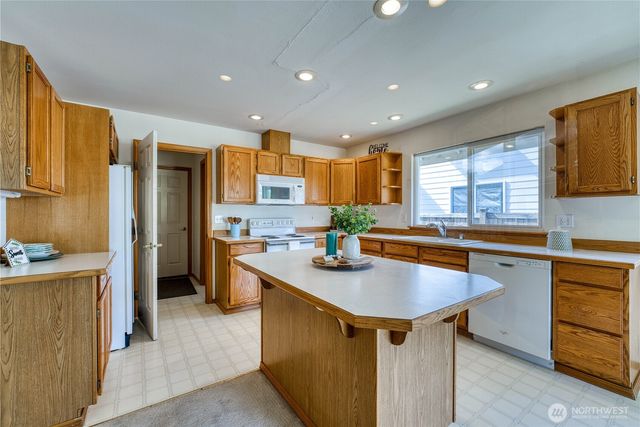 20106 Bue Rund Lane NE, Poulsbo, WA 98370