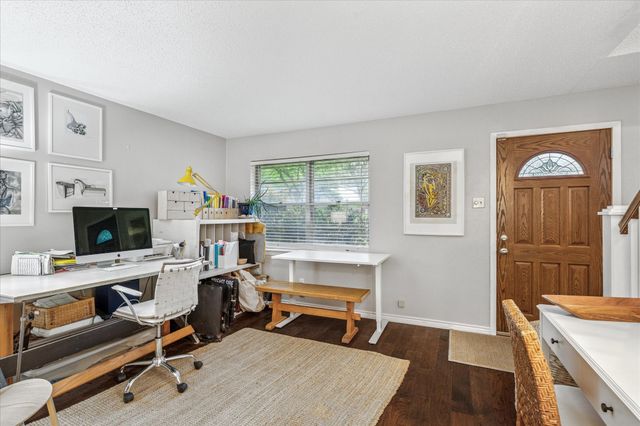 2004 Valley Lane, Arlington, TX 76013