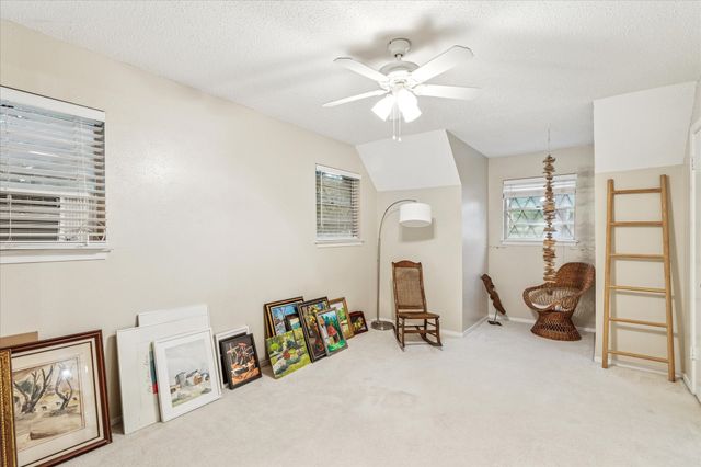 2004 Valley Lane, Arlington, TX 76013