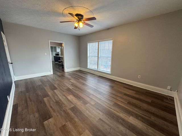 265 Ingram Ave, Flemingsburg, KY 41041