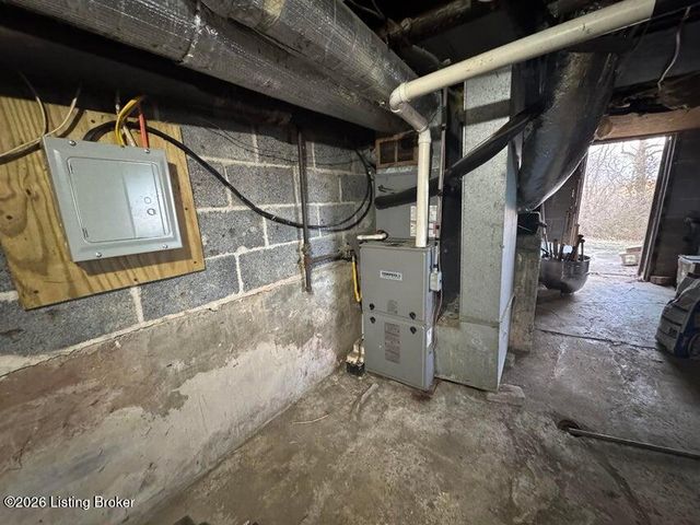 265 Ingram Ave, Flemingsburg, KY 41041