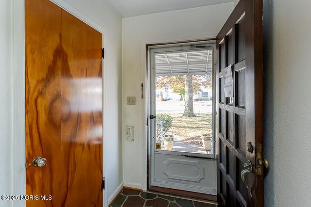 4220 Douglas Road, Toledo, OH 43613