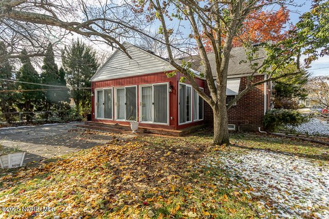 4220 Douglas Road, Toledo, OH 43613