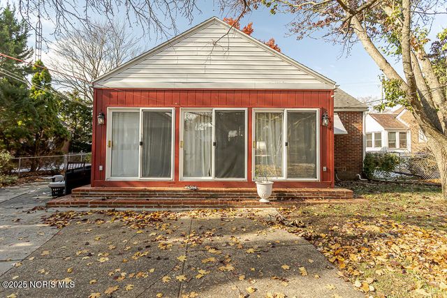 4220 Douglas Road, Toledo, OH 43613