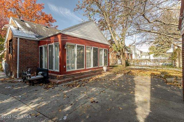 4220 Douglas Road, Toledo, OH 43613