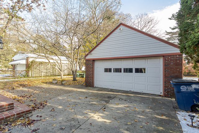 4220 Douglas Road, Toledo, OH 43613