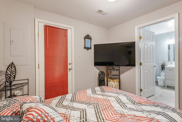 4503 TURNBERRY DR, Fredericksburg, VA 22408