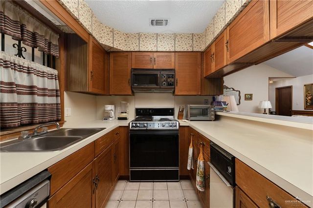 1404 Santa Ana Avenue, Rancho Viejo, TX 78575