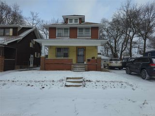 2410 Flushing Road, Flint, MI 48504