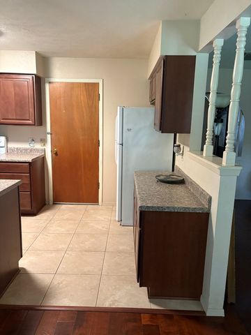 1515 N Ridgemont Lane, Kerrville, TX 78028