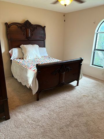 1515 N Ridgemont Lane, Kerrville, TX 78028
