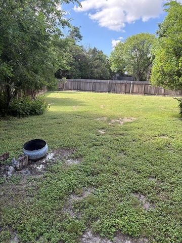 1515 N Ridgemont Lane, Kerrville, TX 78028
