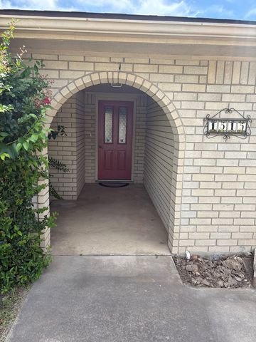 1515 N Ridgemont Lane, Kerrville, TX 78028