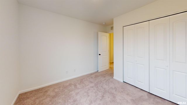 5882 BUTTERFIELD Court, Bettendorf, IA 52722