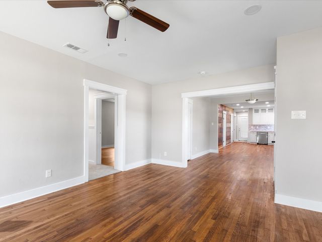 1001 W Lampasas Street, Ennis, TX 75119