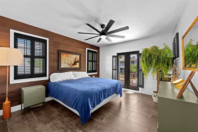 3213 W BARCELONA STREET, Tampa, FL 33629