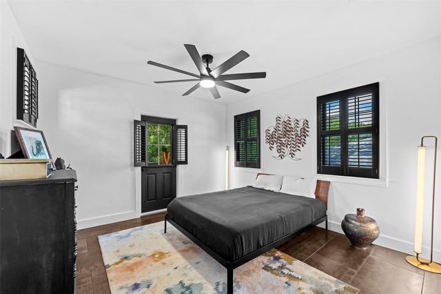 3213 W BARCELONA STREET, Tampa, FL 33629