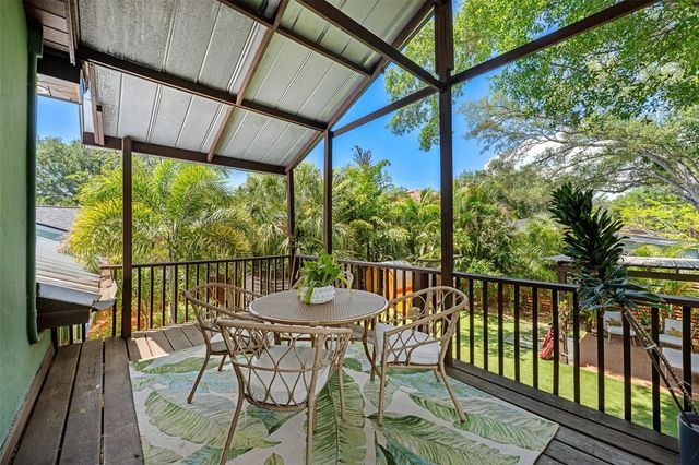 3213 W BARCELONA STREET, Tampa, FL 33629