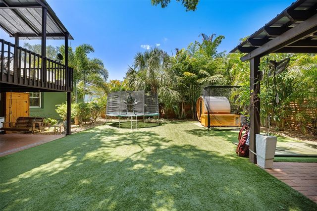 3213 W BARCELONA STREET, Tampa, FL 33629