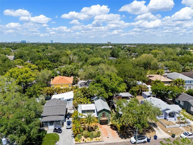 3213 W BARCELONA STREET, Tampa, FL 33629