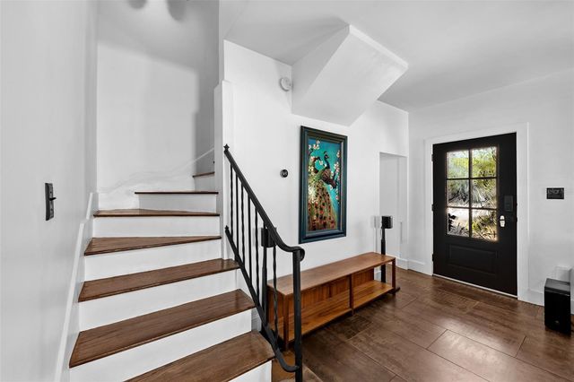 3213 W BARCELONA STREET, Tampa, FL 33629