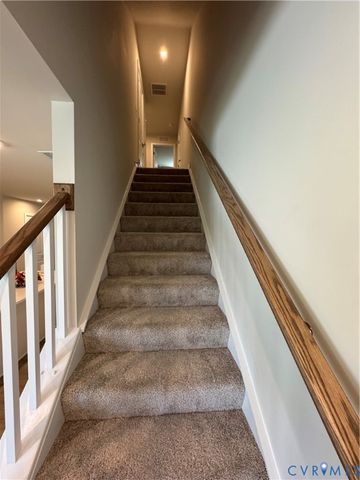 512 Old Lime Pl, Sandston, VA 23150