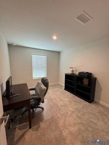 512 Old Lime Pl, Sandston, VA 23150