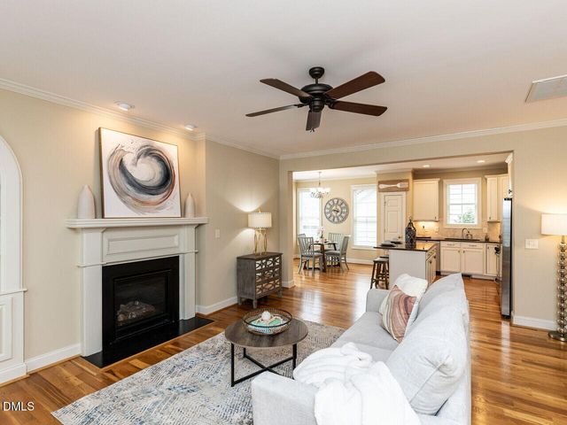 121 Amberglen Lane, Holly Springs, NC 27502