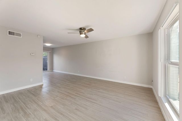 5005 Manor Road 121, Austin, TX 78723