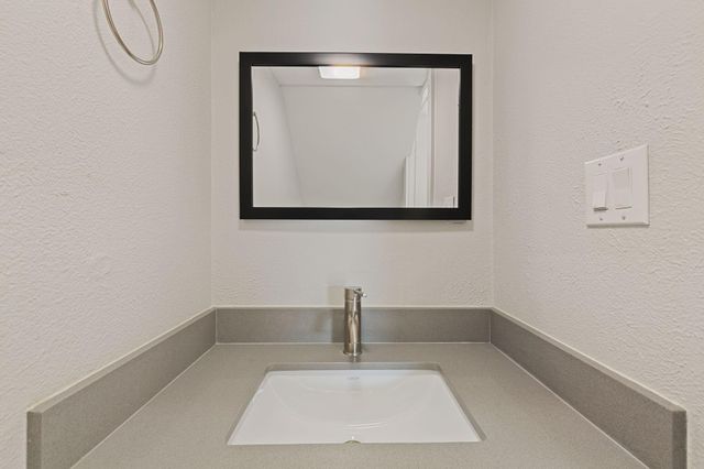 5005 Manor Road 121, Austin, TX 78723