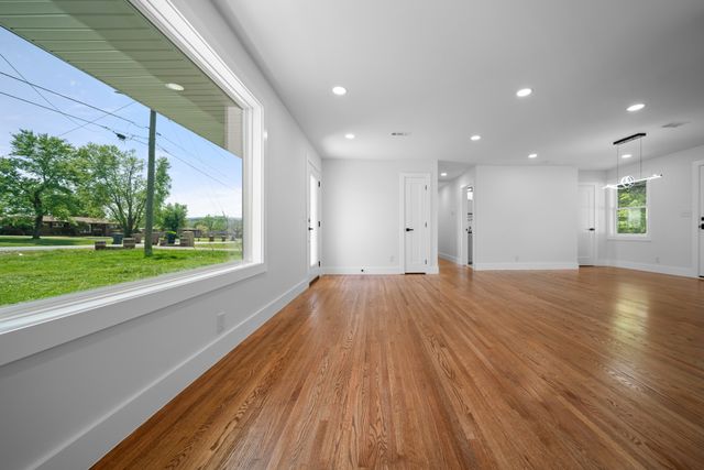 3015 Lyndale Dr, Nashville, TN 37207