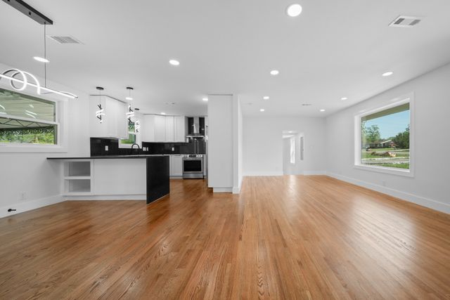 3015 Lyndale Dr, Nashville, TN 37207