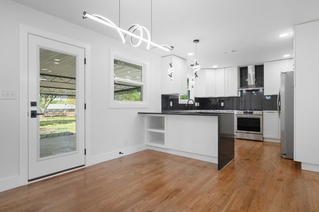 3015 Lyndale Dr, Nashville, TN 37207