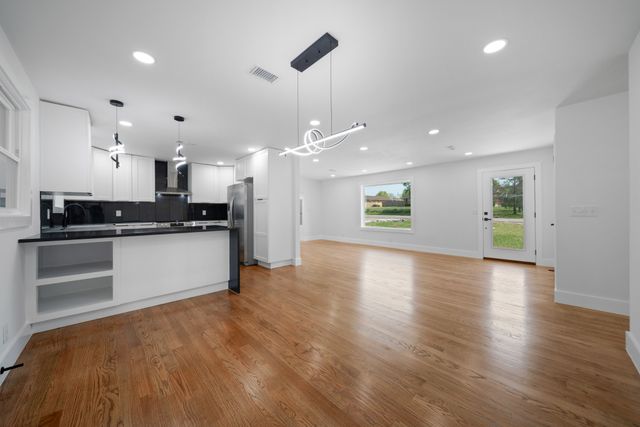 3015 Lyndale Dr, Nashville, TN 37207