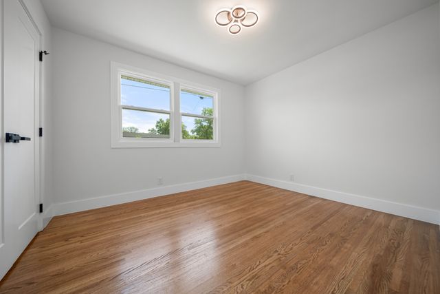 3015 Lyndale Dr, Nashville, TN 37207