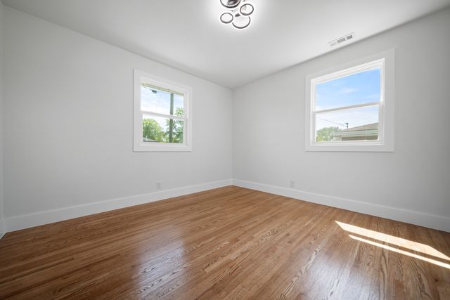 3015 Lyndale Dr, Nashville, TN 37207