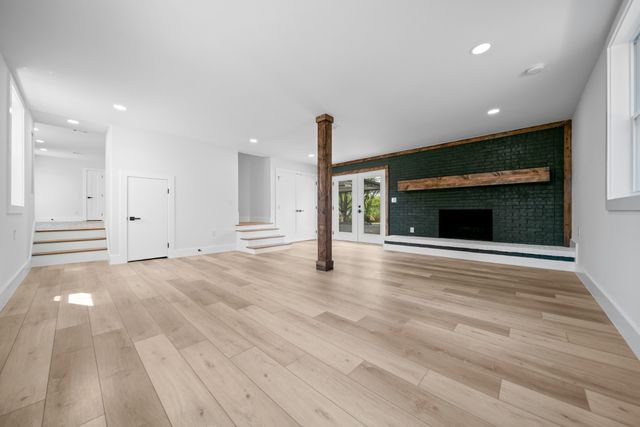 3015 Lyndale Dr, Nashville, TN 37207