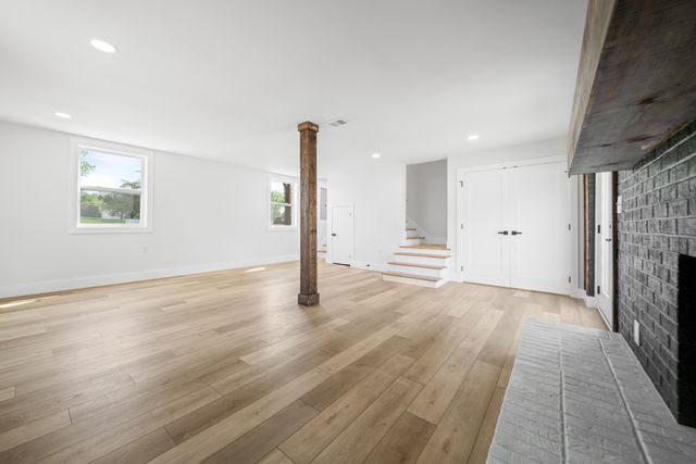 3015 Lyndale Dr, Nashville, TN 37207