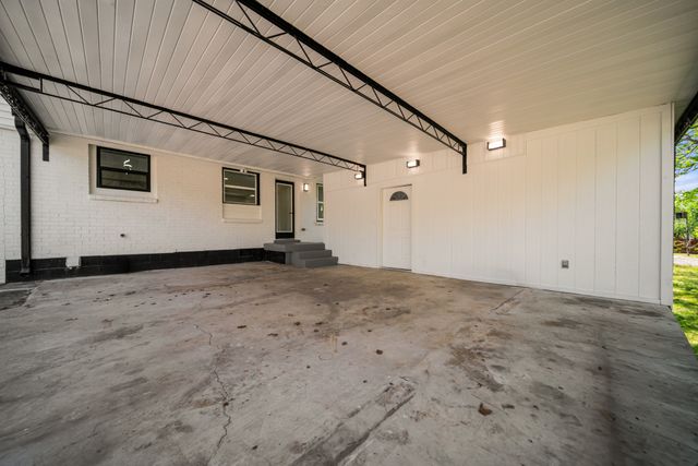 3015 Lyndale Dr, Nashville, TN 37207