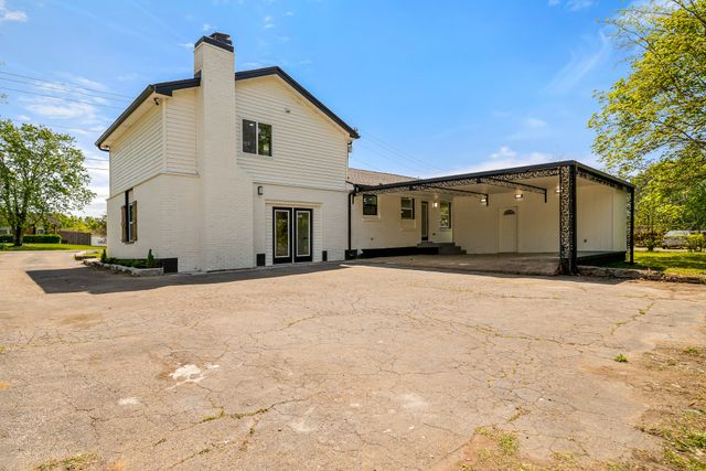 3015 Lyndale Dr, Nashville, TN 37207