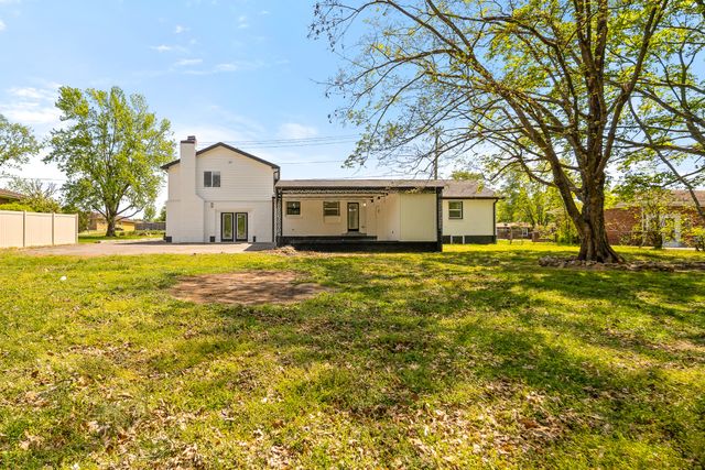 3015 Lyndale Dr, Nashville, TN 37207