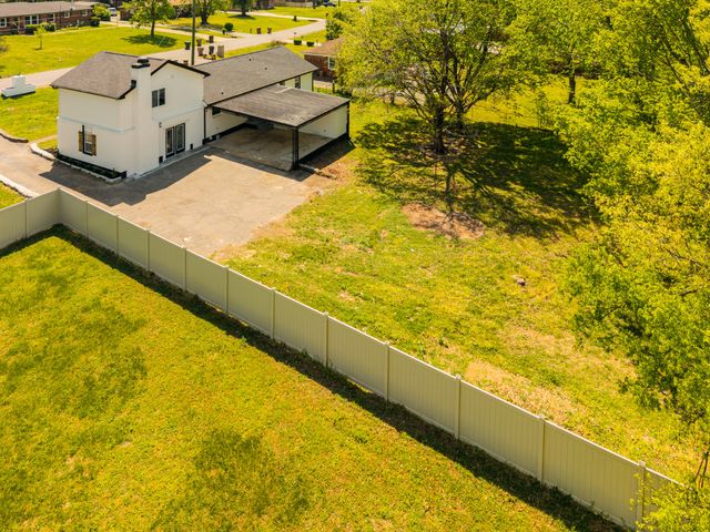 3015 Lyndale Dr, Nashville, TN 37207