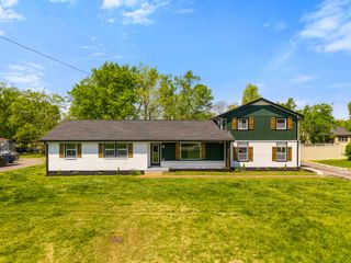 3015 Lyndale Dr, Nashville, TN 37207